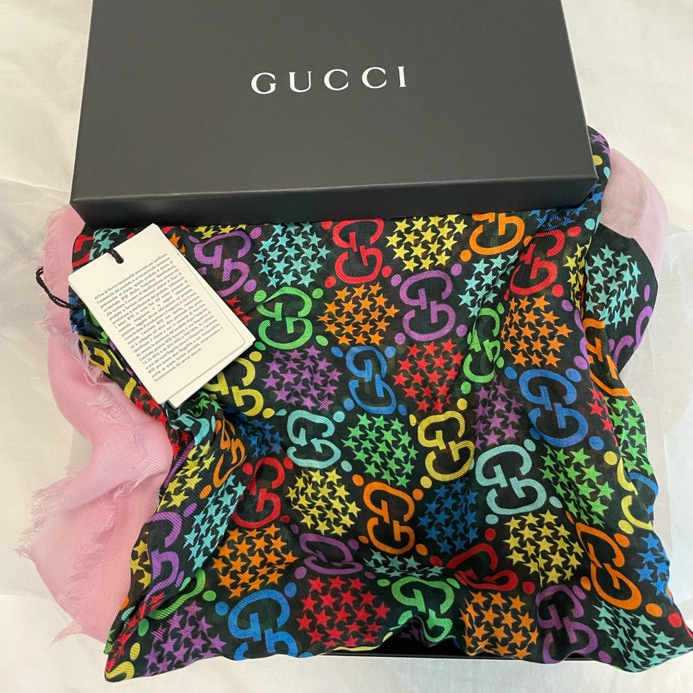 Gucci logo